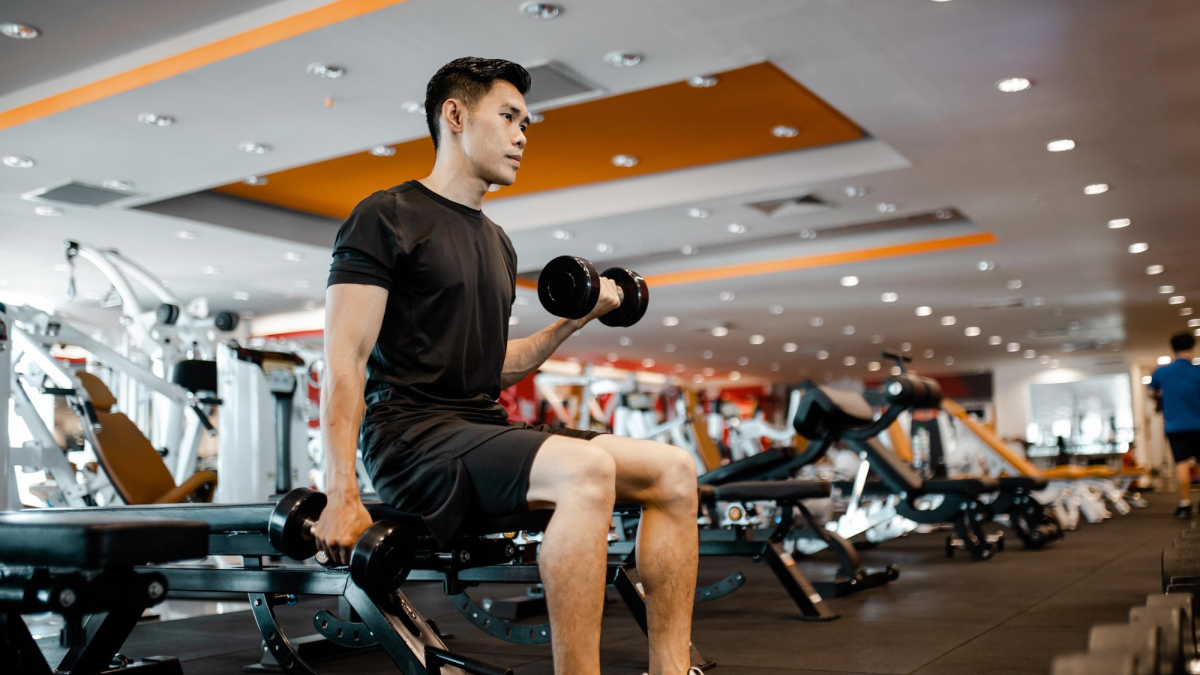 Professional athlete training while supported by international health insurance coverage